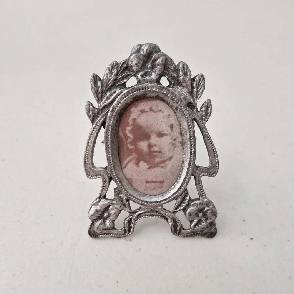 Vintage MCM Pewter Mini Ornate Flower Oval Picture Frame 2.5